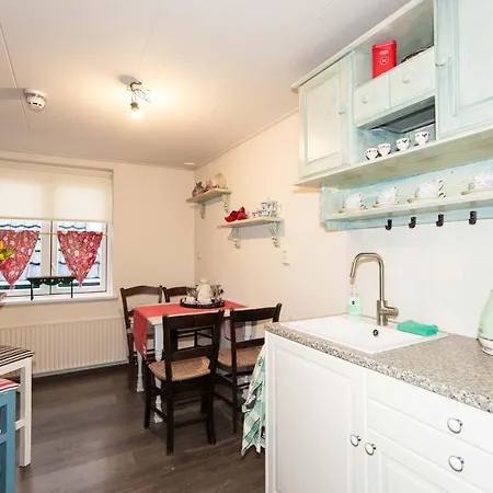 Bed & Breakfast De Pepersteeg 3*